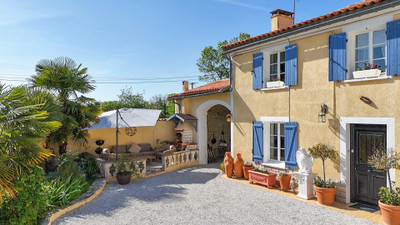 French property for sale in Bresdon, Charente-Maritime - €299,950 - photo 1