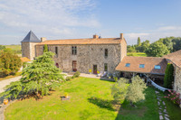 Maison à vendre à Coulonges-Thouarsais, Deux-Sèvres - 1.599.000 € - photo 2