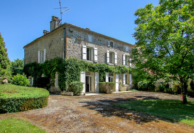 Maison à vendre à Souffrignac, Charente, Poitou-Charentes, avec Leggett Immobilier