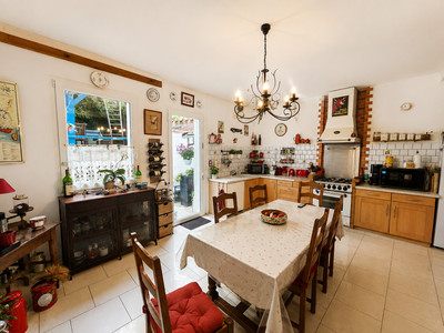 French property for sale in Aubeterre-sur-Dronne, Charente - €224,000 - photo 2