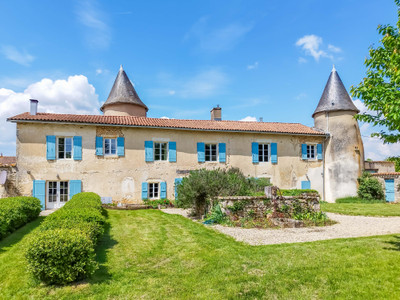 chateau à vendre à Poitou-Charentes (Nouvelle Aquitaine)
