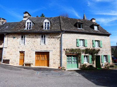 Maison à vendre à La Roche-Canillac, Corrèze, Limousin, avec Leggett Immobilier