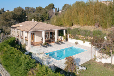 Maison à vendre à Cagnes-sur-Mer, Alpes-Maritimes, PACA, avec Leggett Immobilier