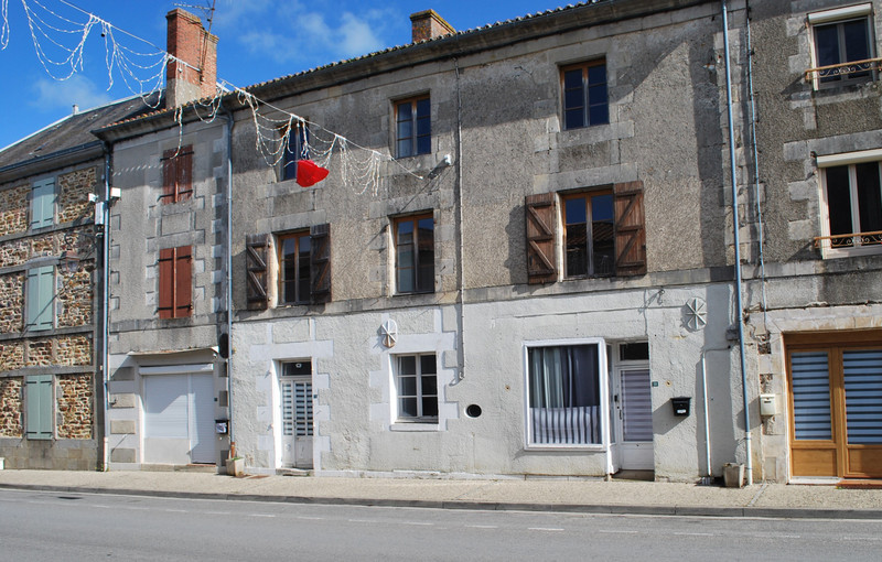 Maison à vendre à Val-d'Oire-et-Gartempe, Haute-Vienne - 46 600 € - photo 1