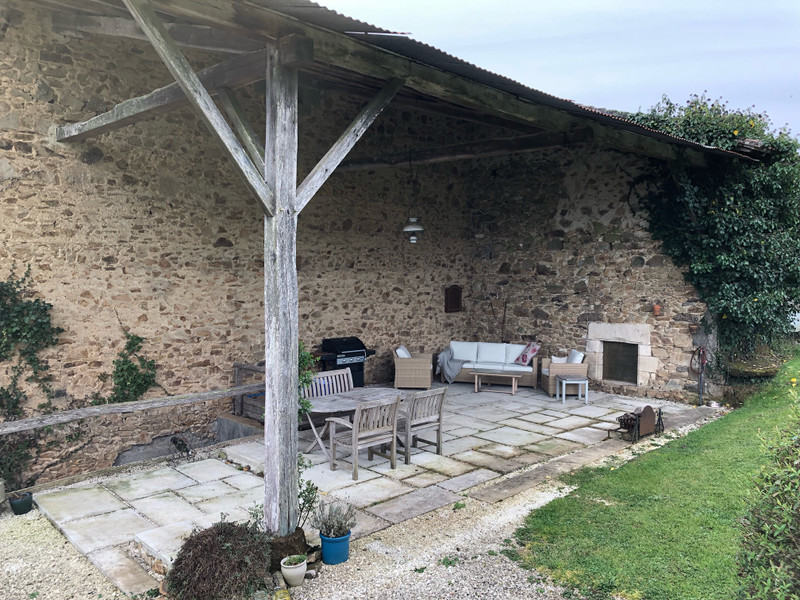 French property for sale in Écuras, Charente - €299,750 - photo 6