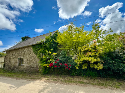French property for sale in Spézet, Finistère - €299,000 - photo 9