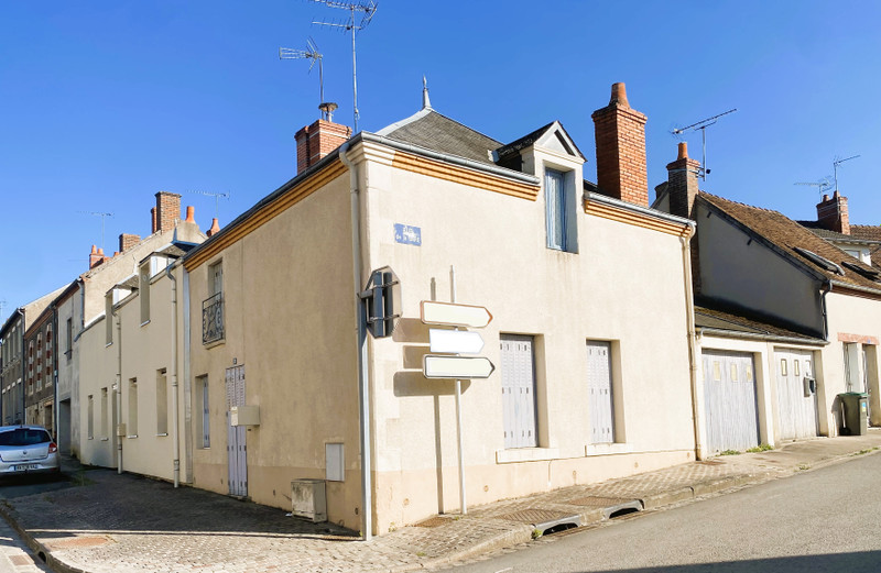 Propriété à vendre à Châteaumeillant, Cher - 77 000 €