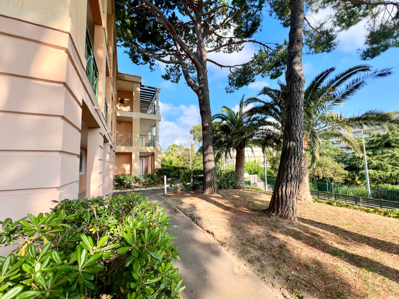 French property for sale in Cannes, Alpes-Maritimes - €190,800 - photo 9