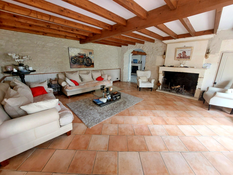 French property for sale in Jarnac, Charente - €439,000 - photo 2