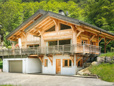 Ski property for sale in Les Carroz - €1,325,000 - photo 9