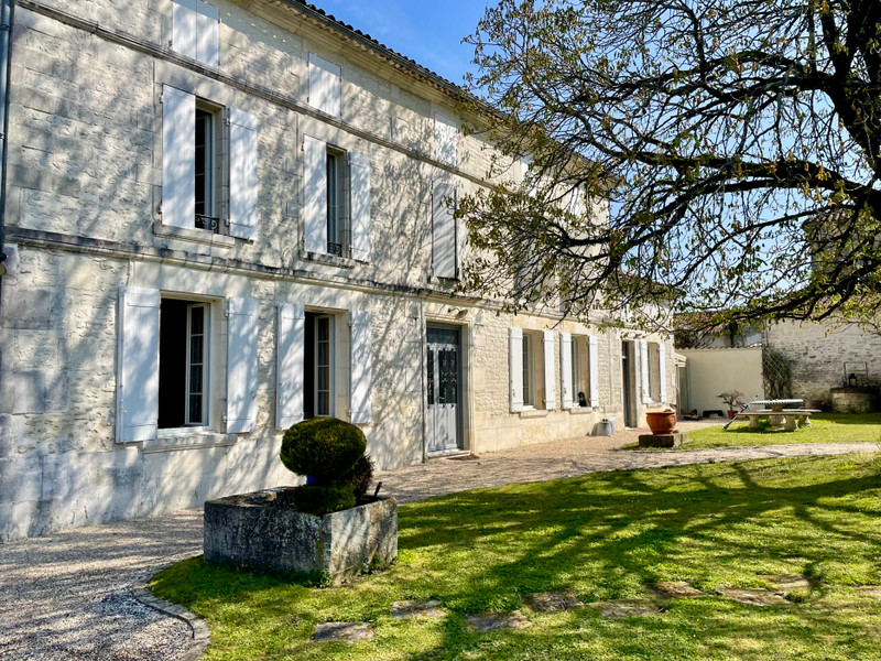 Propriété à vendre à Cognac, Charente - 379 480 €