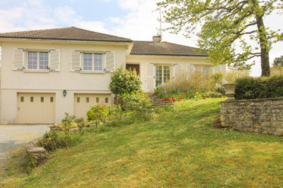 Maison à vendre à Fontenay-le-Comte, Vendée, Pays de la Loire, avec Leggett Immobilier
