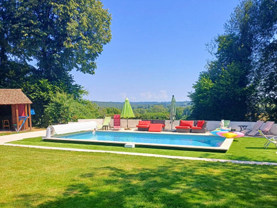 Beautiful 3-bedroom house with gites to rent and a fabulous yoga studio, swimming pool and stunning views