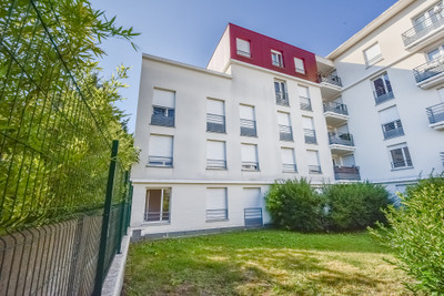 Appartement à vendre à Drancy, Seine-Saint-Denis, Île-de-France, avec Leggett Immobilier