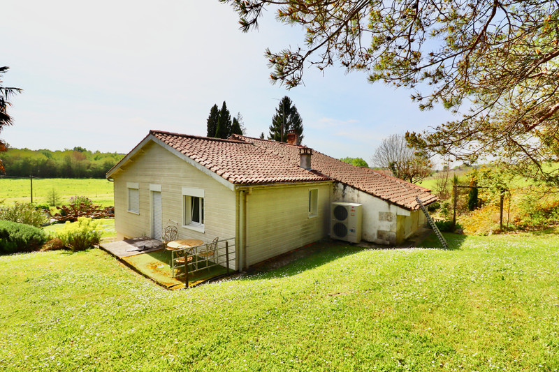 French property for sale in Bonneuil, Charente - €295,000 - photo 8