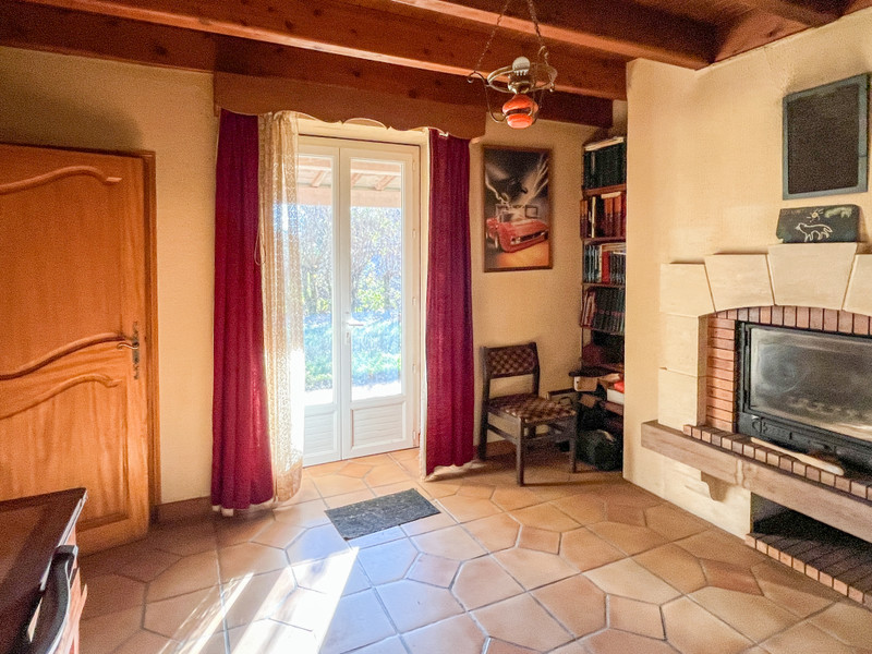 French property for sale in Ruffec, Charente - €160,500 - photo 5