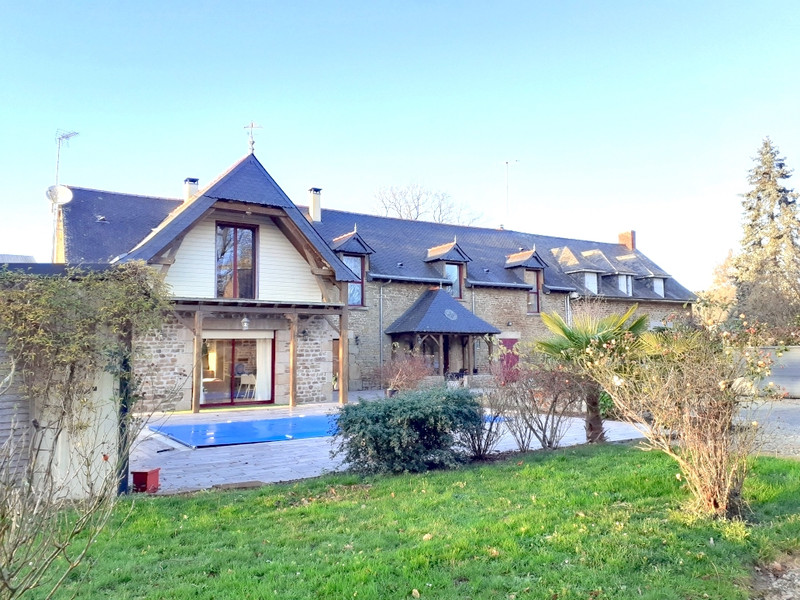 Propriété à vendre à Larchamp, Mayenne - 367 500 €