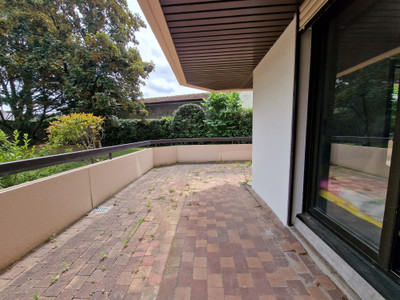 French property for sale in Le Bouscat, Gironde - €168,000 - photo 2