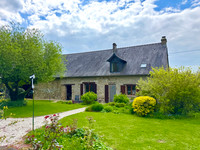 Maison à vendre à Saint-Cyr-en-Pail, Mayenne - 160.000 € - photo 2