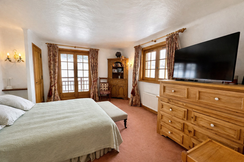 French property for sale in Courchevel, Savoie - €8,400,000 - photo 6
