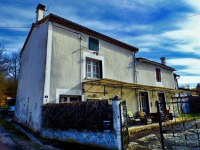 Maison à vendre à Montignac-Charente, Charente, Poitou-Charentes, avec Leggett Immobilier