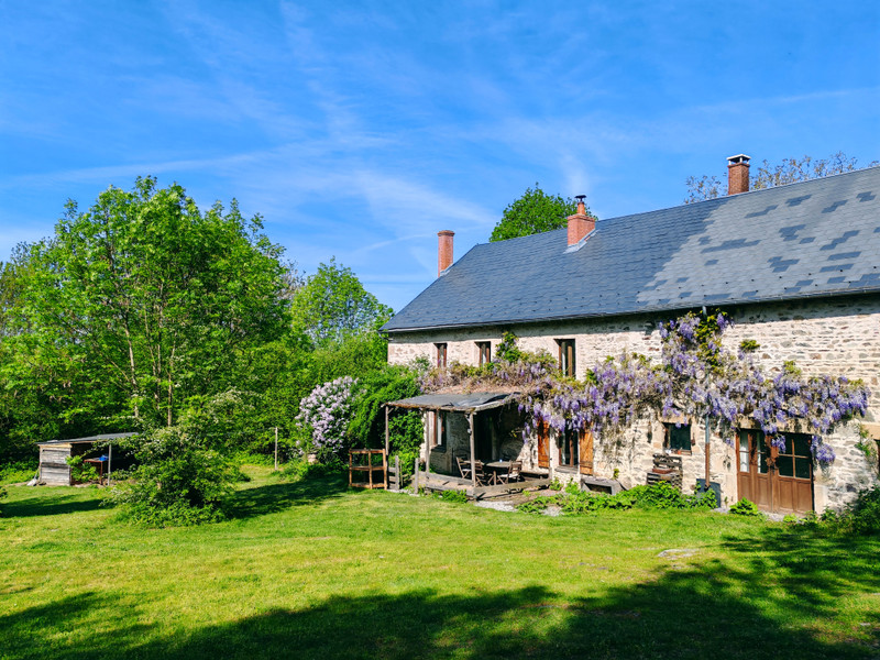 Propriété à vendre à Sainte-Christine, Puy-de-Dôme - 256 500 €