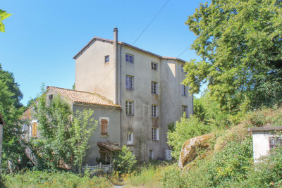 Moulin à vendre à Le Tallud, Deux-Sèvres, Poitou-Charentes, avec Leggett Immobilier