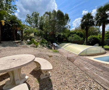 French property for sale in Courçon, Charente-Maritime - €538,000 - photo 7