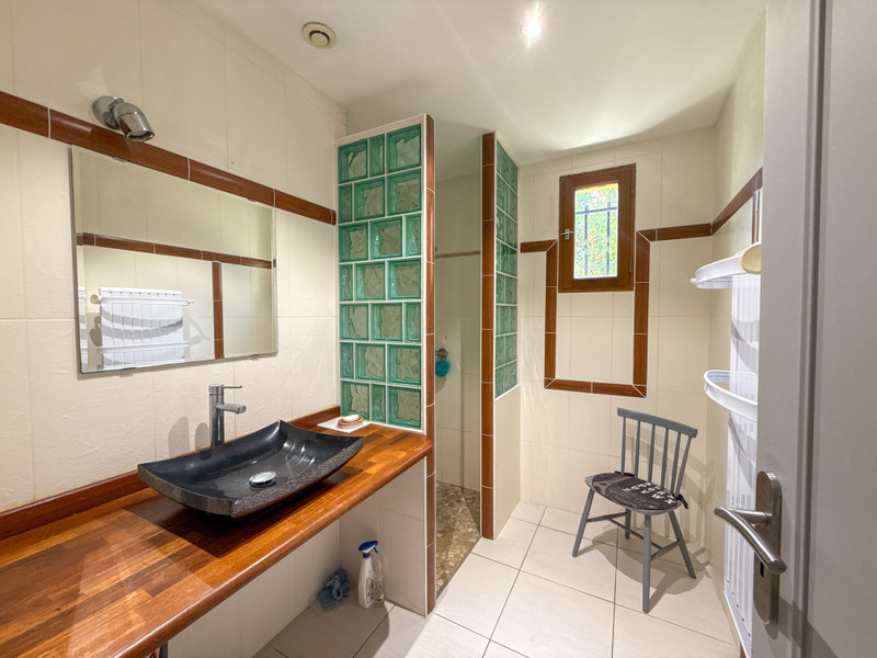 French property for sale in Servian, Hérault - €299,950 - photo 14