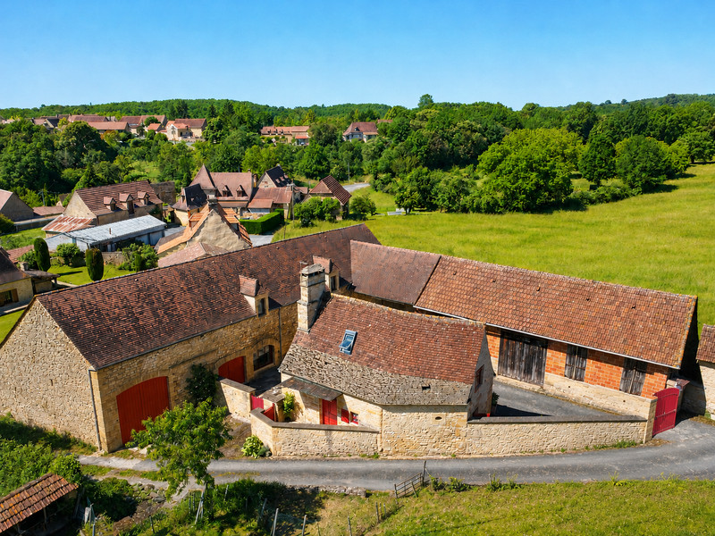 Propriété à vendre à Saint-Cyprien, Dordogne - 327 000 €
