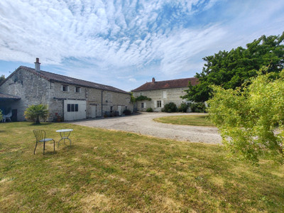 Maison à vendre à Sérigny, Vienne, Poitou-Charentes, avec Leggett Immobilier