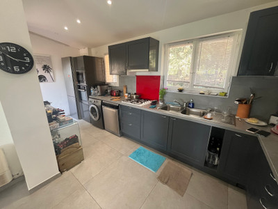 French property for sale in Bagnols-en-Forêt, Var - €745,000 - photo 5
