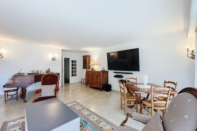 French property for sale in Nice, Alpes-Maritimes - €595,000 - photo 4
