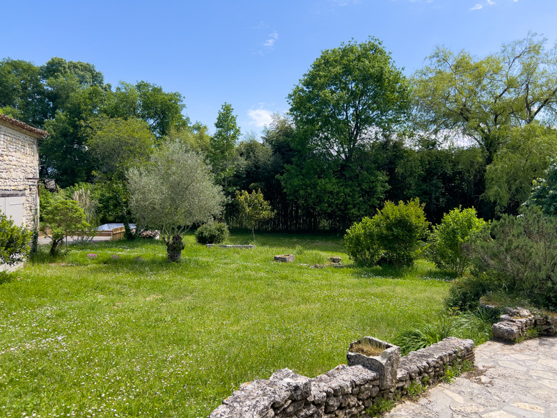 French property for sale in Saint-Astier, Lot-et-Garonne - €299,600 - photo 11
