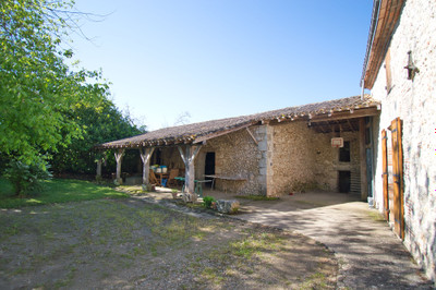 French property for sale in Monclar, Lot-et-Garonne - €278,200 - photo 1