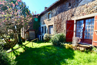 French property for sale in Écuras, Charente - €60,000 - photo 1