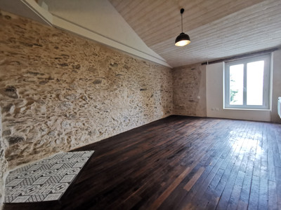 French property for sale in La Tardière, Vendée - €230,000 - photo 2