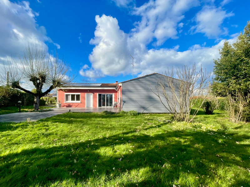 French property for sale in Montguyon, Charente-Maritime - €198,000 - photo 8