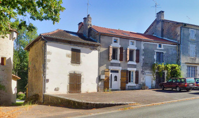 Maison à vendre à Bussière-Badil, Dordogne, Aquitaine, avec Leggett Immobilier