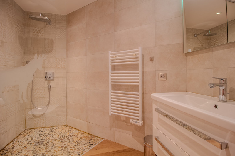 French property for sale in Les Allues, Savoie - €1,450,000 - photo 6