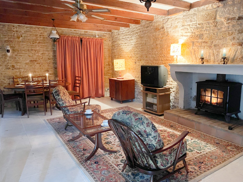 French property for sale in Chef-Boutonne, Deux-Sèvres - €147,695 - photo 1