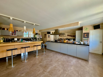 French property for sale in Nîmes, Gard - €1,720,000 - photo 8