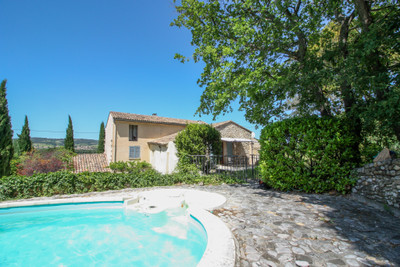 Maison à vendre à Buisson, Vaucluse, PACA, avec Leggett Immobilier
