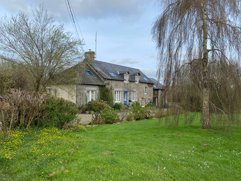 French property for sale in Saint-Hilaire-du-Harcouët, Manche - €246,100 - photo 2