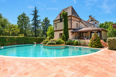 French property for sale in Montpon-Ménestérol, Dordogne - €372,350 - photo 1