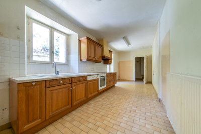 French property for sale in Croutelle, Vienne - €194,000 - photo 3