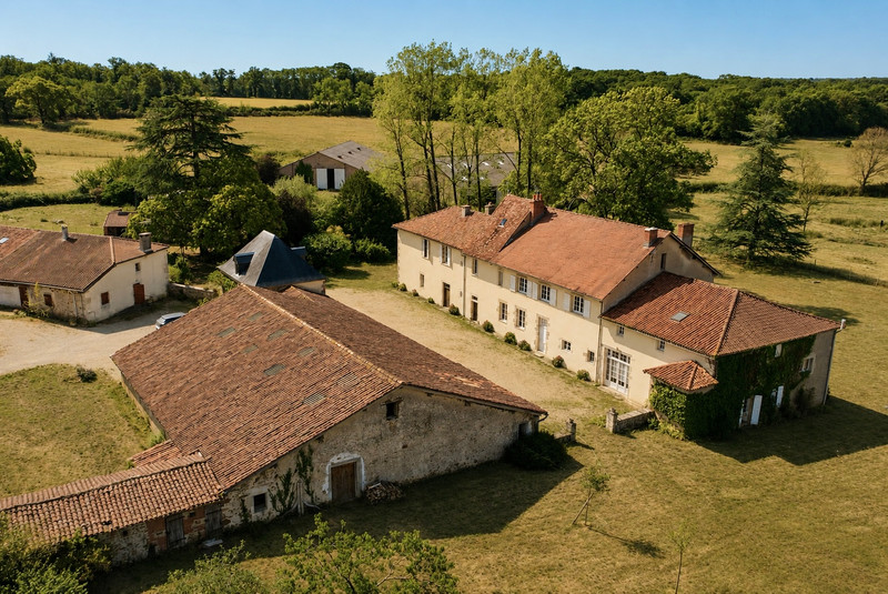 house for sale in Poitou-Charentes (Nouvelle Aquitaine)