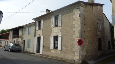 Maison à vendre à Petit-Bersac, Dordogne, Aquitaine, avec Leggett Immobilier