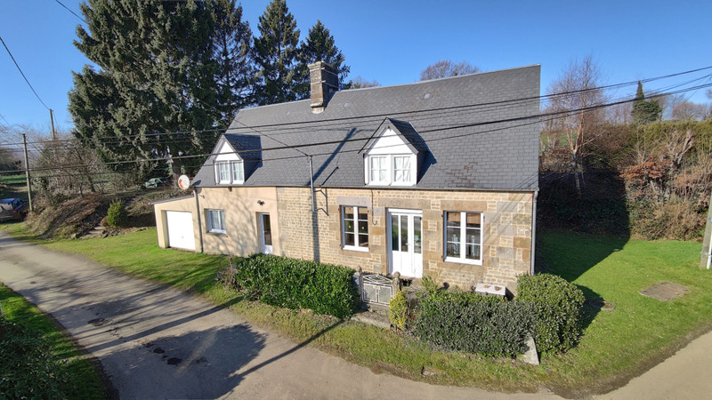 Maison à vendre à Sourdeval, Manche - 162 000 € - photo 1
