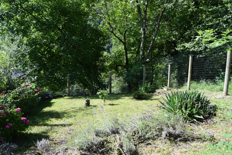 French property for sale in Melles, Haute-Garonne - €239,000 - photo 8